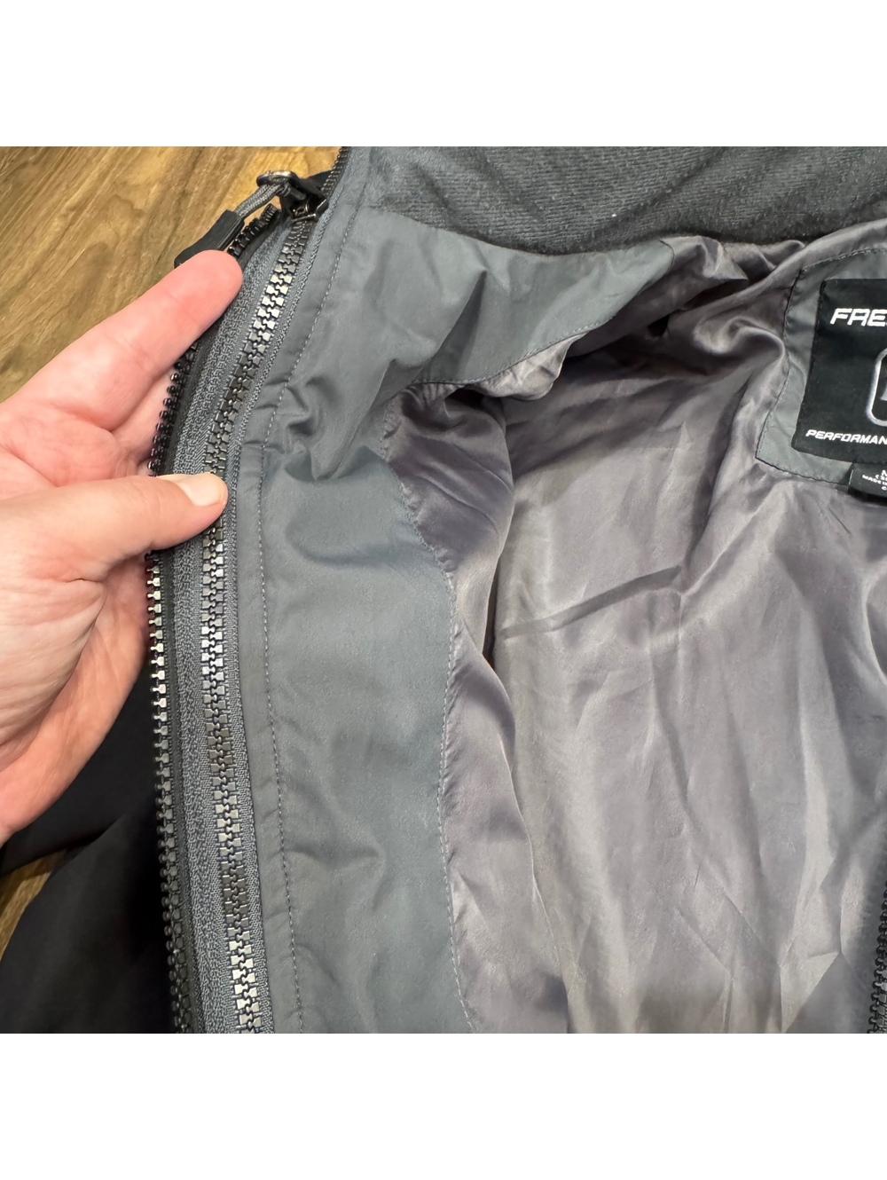 Free Tech Performance Soft Shell Hooded Jacket Black Men’s Medium Windproof View 4